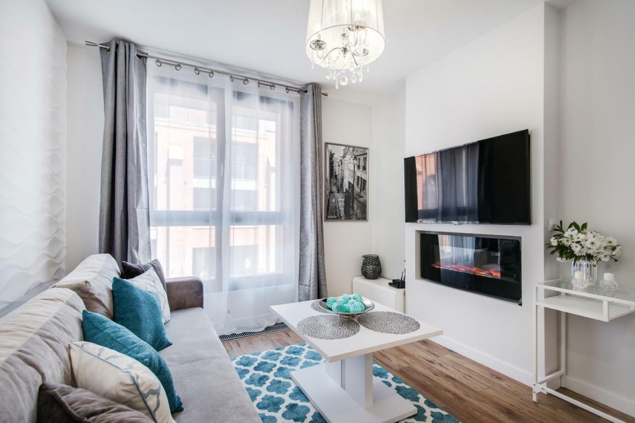 Apartments Cracow Wawrzynca By Noclegi Renters Krakow Bagian luar foto